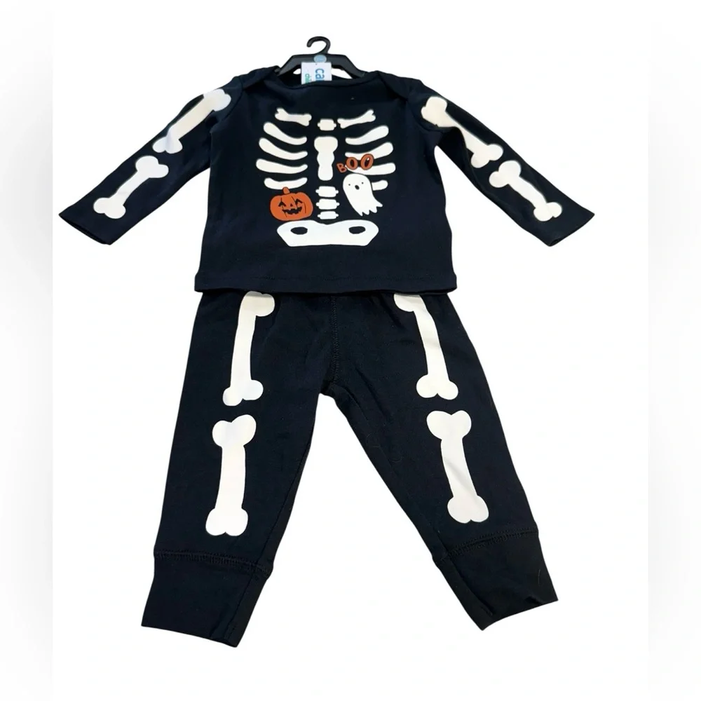 Carter’s Child of Mine Skeleton Halloween Pajama Set Size 3-6 months NWT